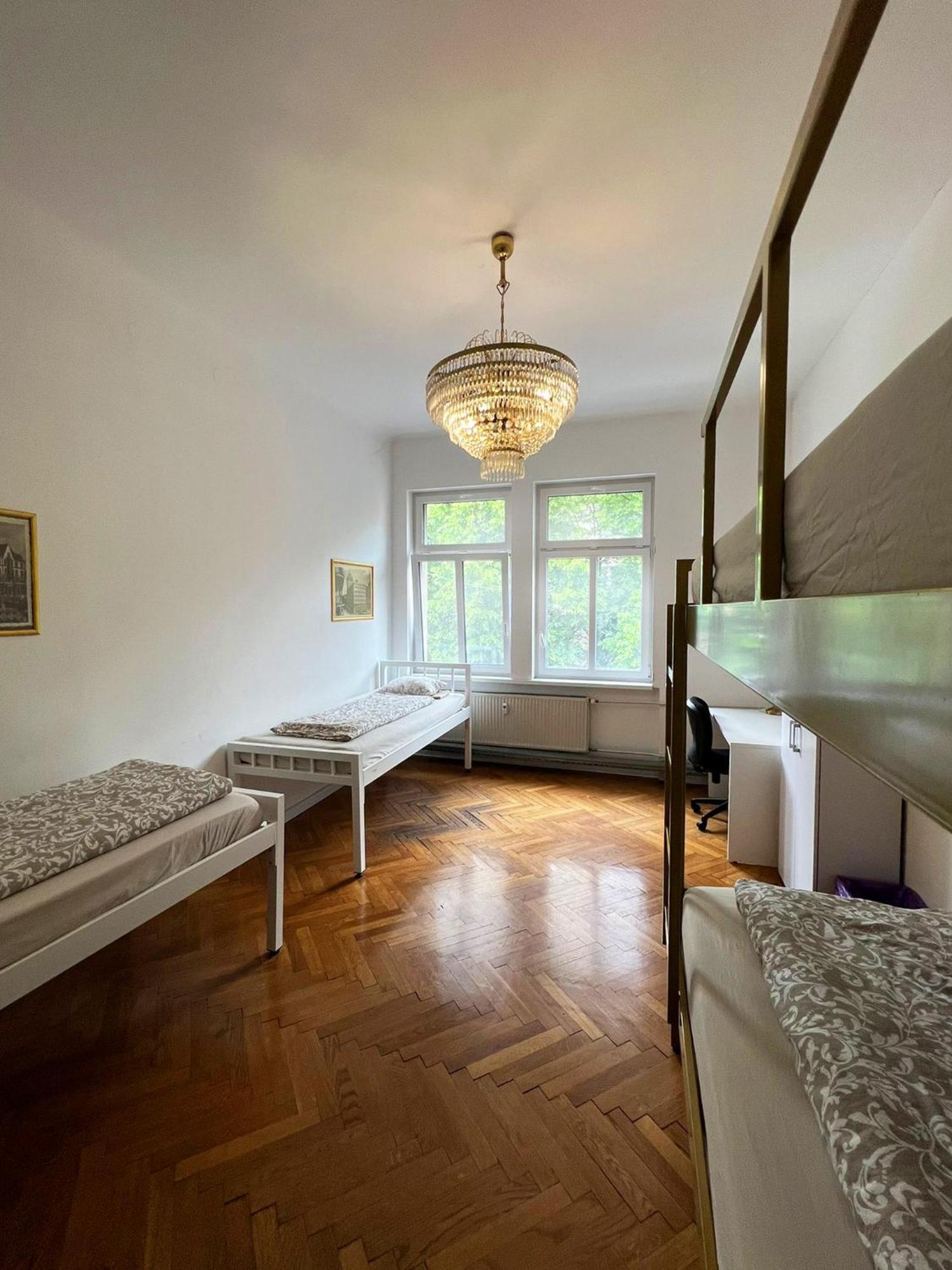 Miklosiceva Hostel *