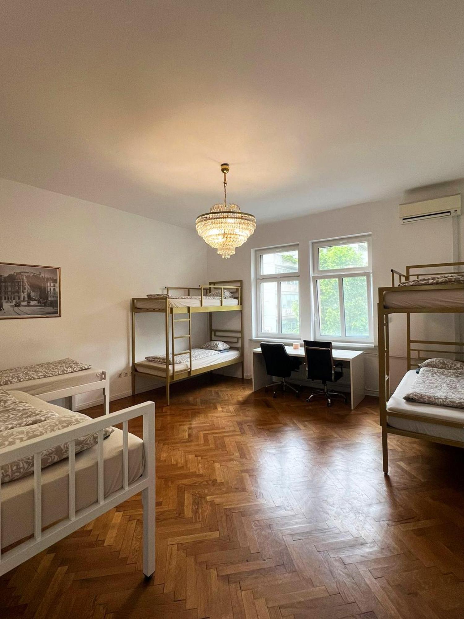 Miklosiceva Hostel